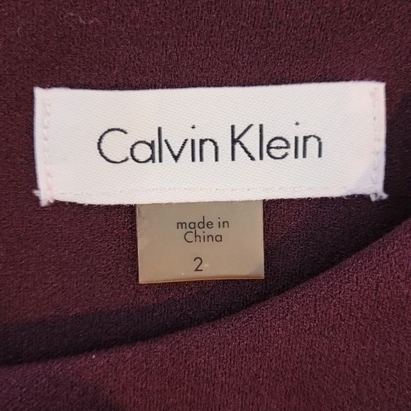 Calvin Klein Eggplant Boat Neck Lace Bell Sleeves Sheath Dress - Size 2 - Picture 9 of 10
